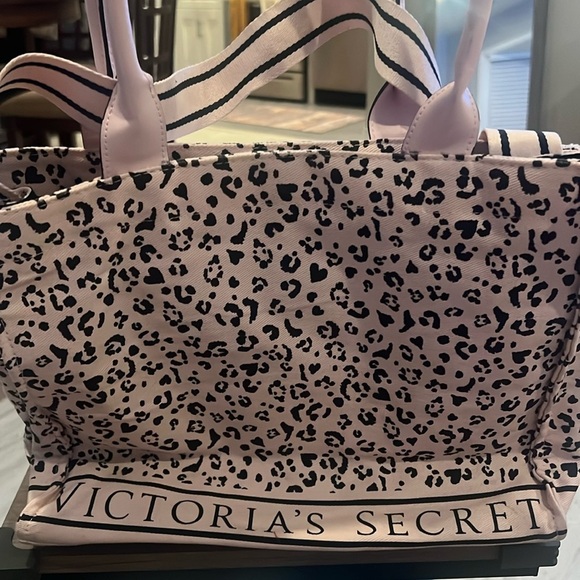 Victoria’s Secret bag - Picture 1 of 5